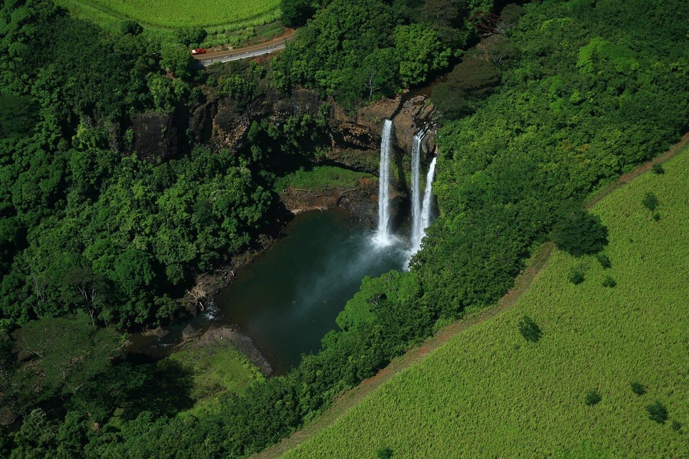 Mauna Loa Helicopters - Magical Waterfalls Tour